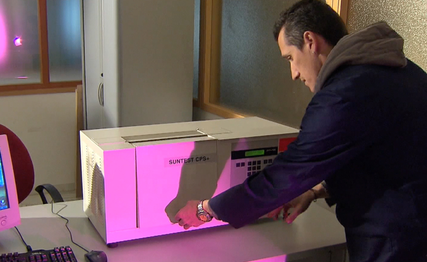 UVTEST Simulación de los Rayos Ultravioletas a la pintura